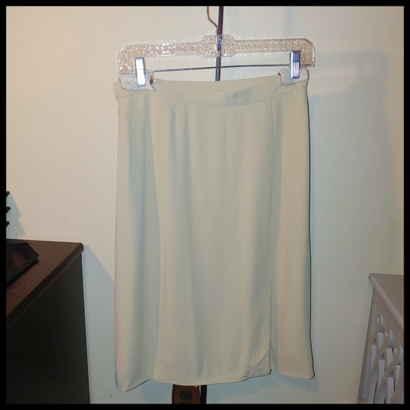 Giorgio Armani Vintage Cream Skirt, 10, 46 - Picture 3 of 6